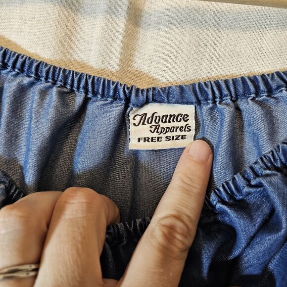 Advance Apparels Free Size Denim Chambray Flowy Top Elastic Neck Bell Sleeves - Picture 3 of 7